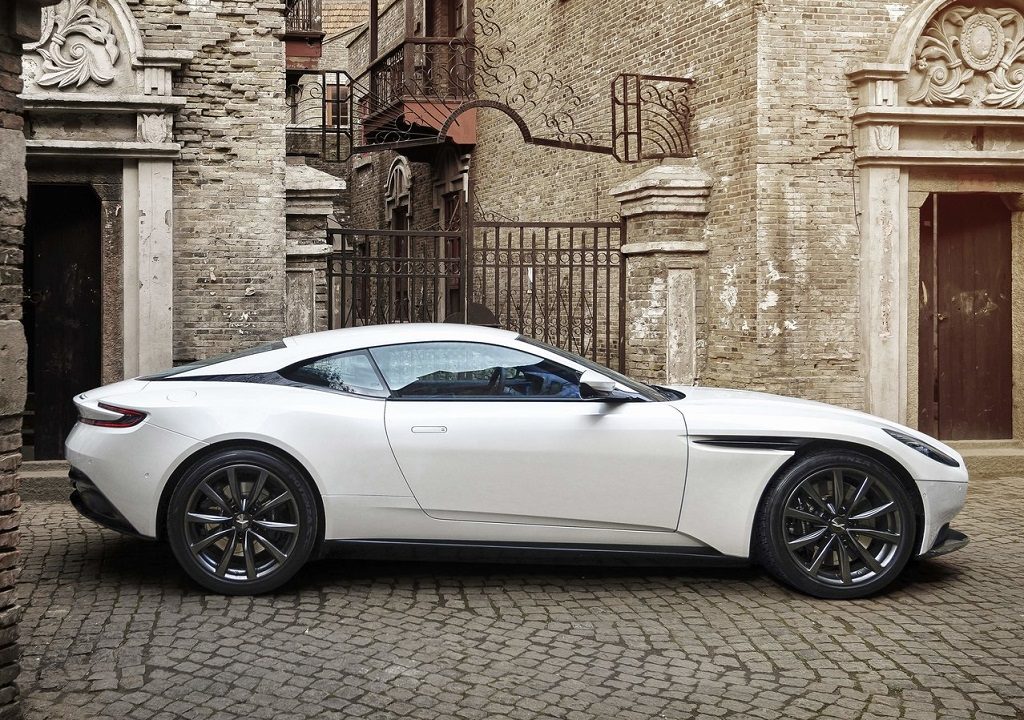 Aston_Martin-DB11_V8-2018-1280-03