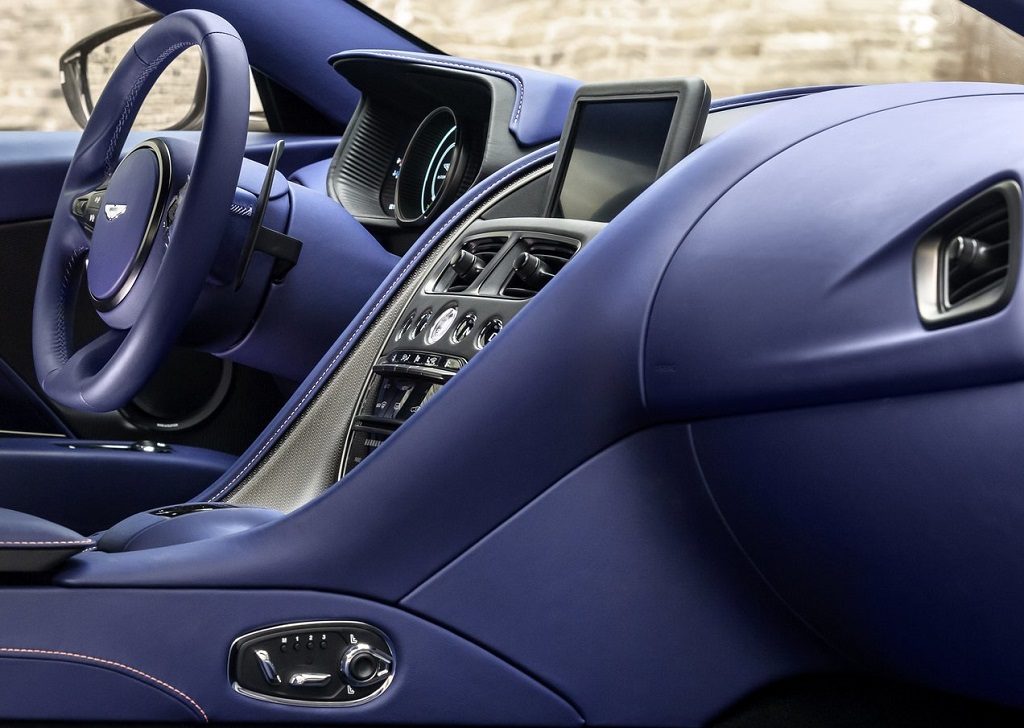 Aston_Martin-DB11_V8-2018-1280-09