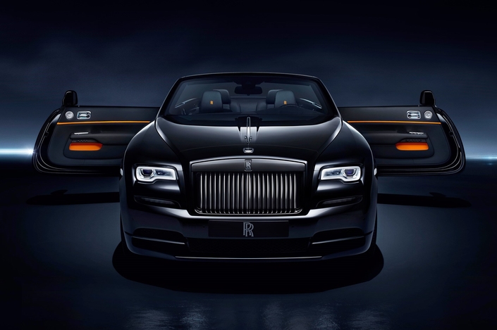 Rolls-Royce Dawn recebe o Black Badge thumbnail