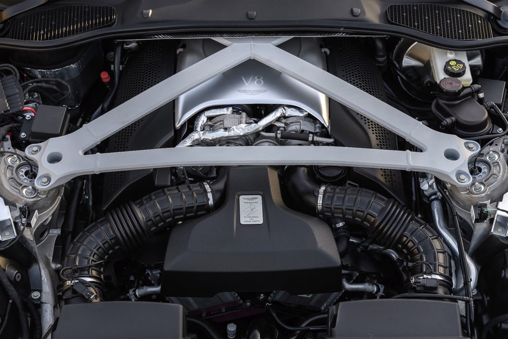 aston-martin-db11-v8-mercedes-engien-21