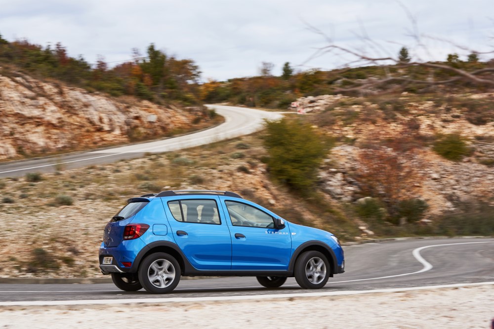 Dacia_84517_global_en