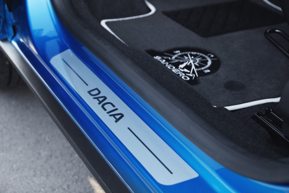 Dacia_84561_global_en