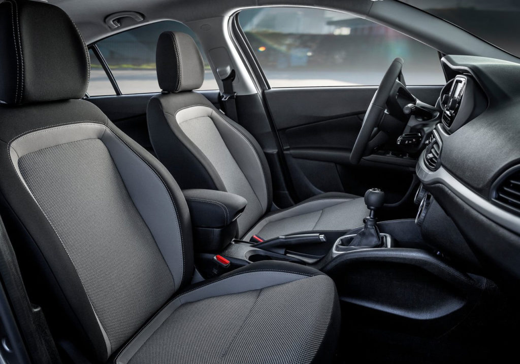 Fiat-Tipo-2016-1280-2e