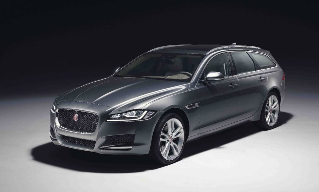 Jaguar_XF-Sportbrake_Studio_Exterior_140617_01