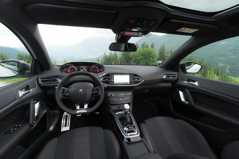 PEUGEOT_308_TestDrive_037