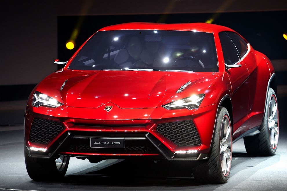 Lamborghini Urus será apresentado ainda este ano thumbnail