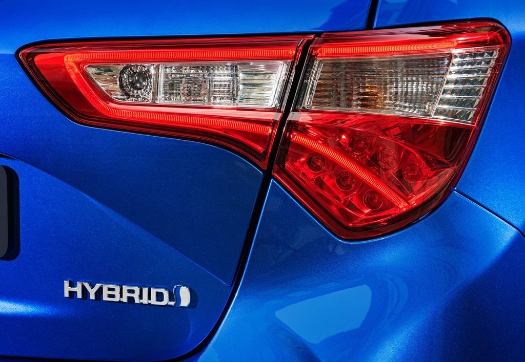 Yaris Hybrid (1)