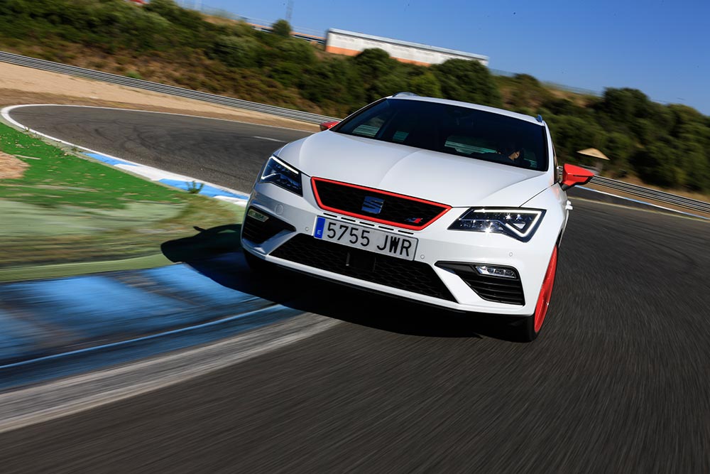 SEAT Leon Cupra ST: Um ‘passeio’ pelo Circuito do Estoril thumbnail