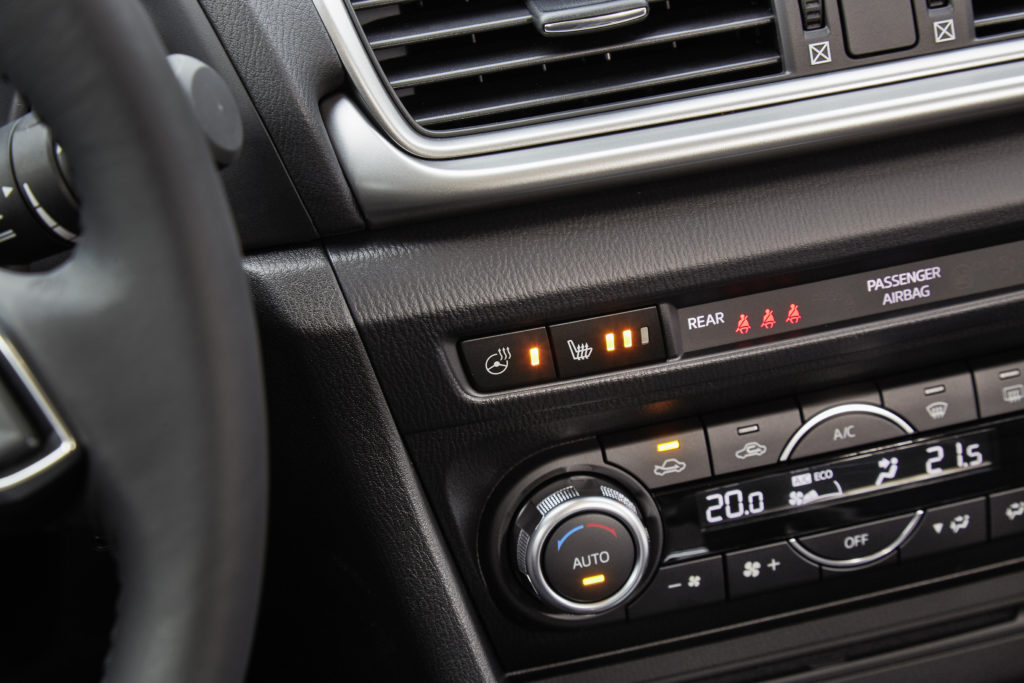 2017Mazda3_Details_Audio