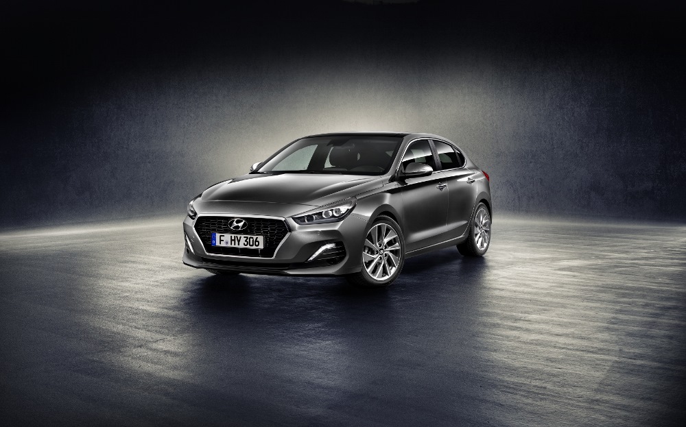 All-New-Hyundai-i30-Fastback-1-1000×623