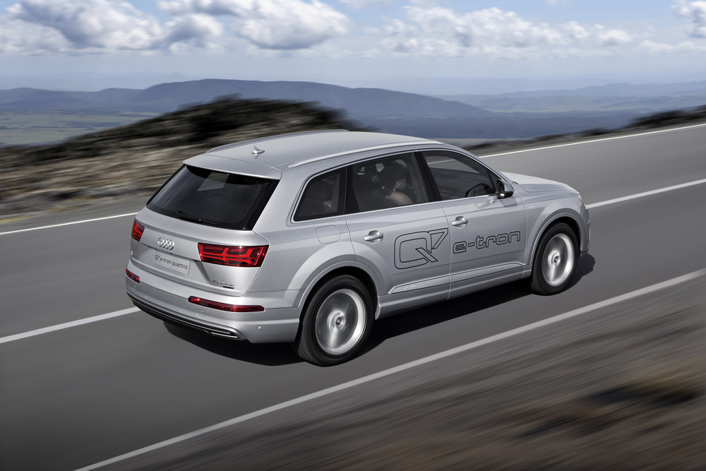 Audi Q7 e-tron 2.0 TFSI quattro (offer on the Chinese market)