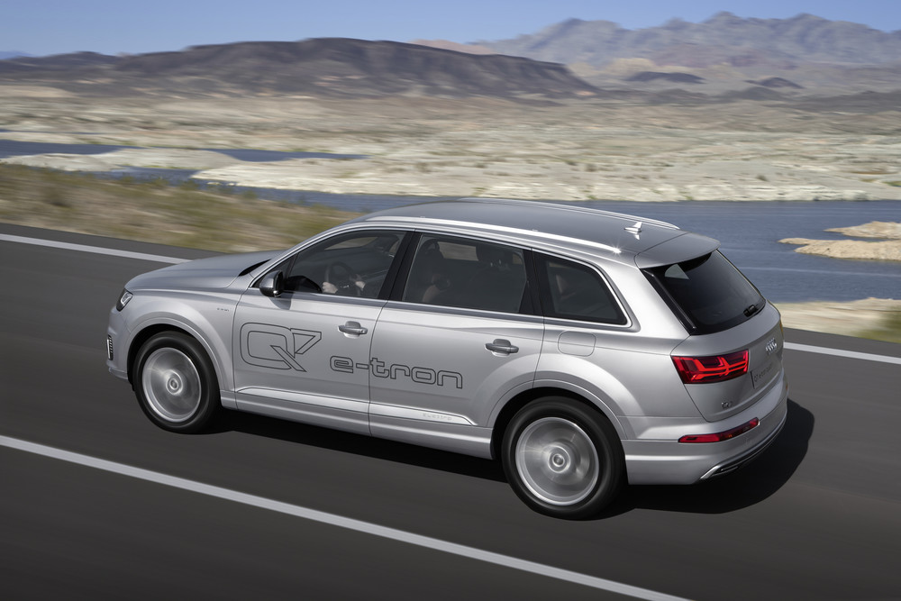 Audi Q7 e-tron 2.0 TFSI quattro (offer on the Chinese market)