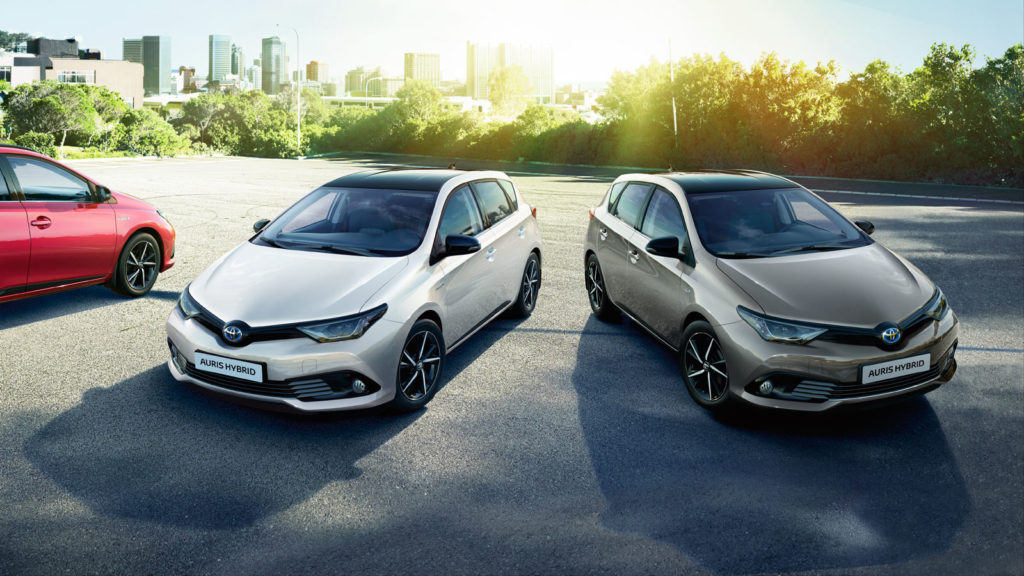 Auris Hybrid (4)