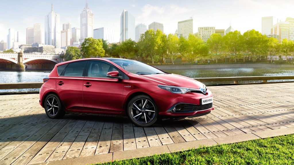 Auris Hybrid (8)