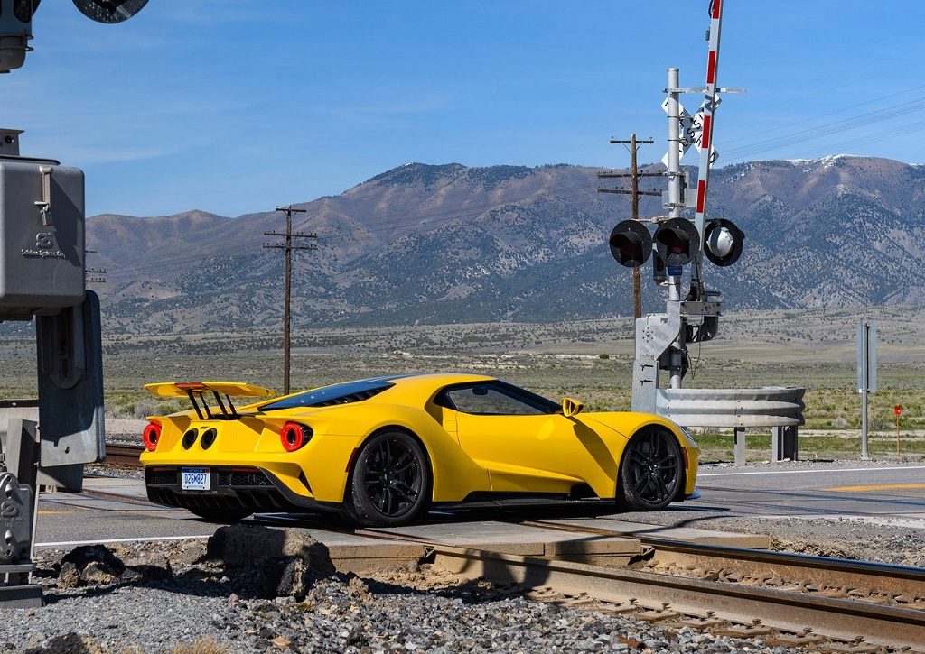 Ford-GT-2017-1280-2f