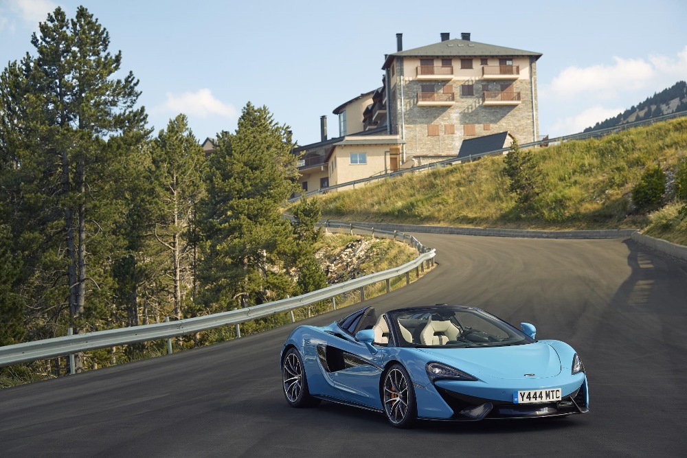 McLaren_570S_Spider_Drive-0005-1000×667