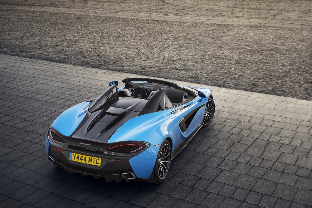 McLaren_570S_Spider_Drive-0008-1000×667