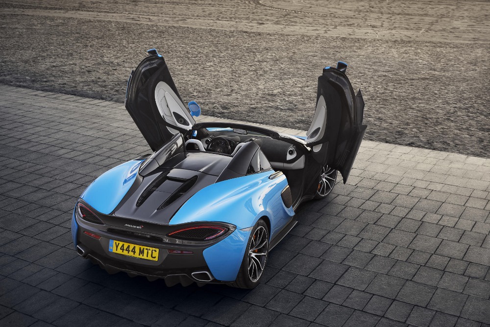 McLaren_570S_Spider_Drive-0009-1000×667