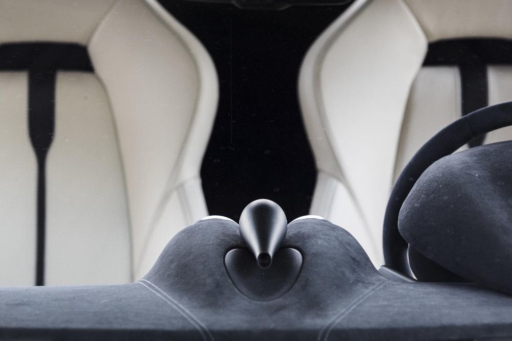 McLaren_570S_Spider_Drive-0036-1000×667