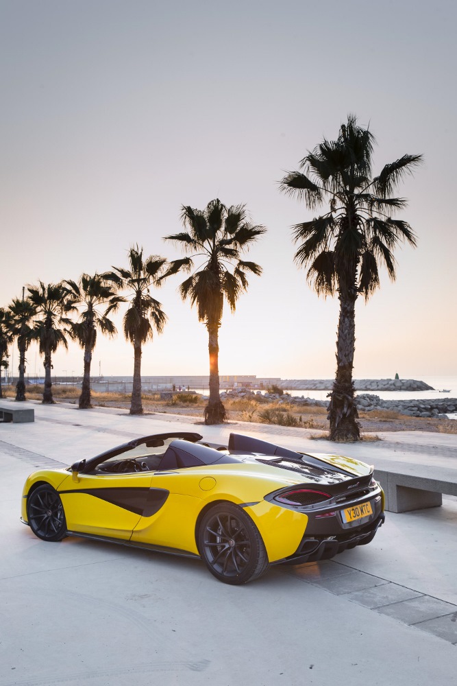 McLaren_570S_Spider_Drive-0049-667×1000