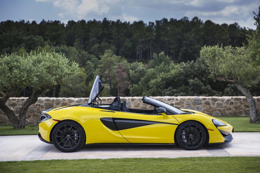McLaren_570S_Spider_Drive-0052-1000×667
