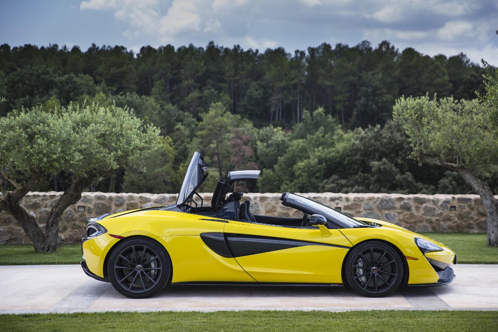 McLaren_570S_Spider_Drive-0053-1000×667