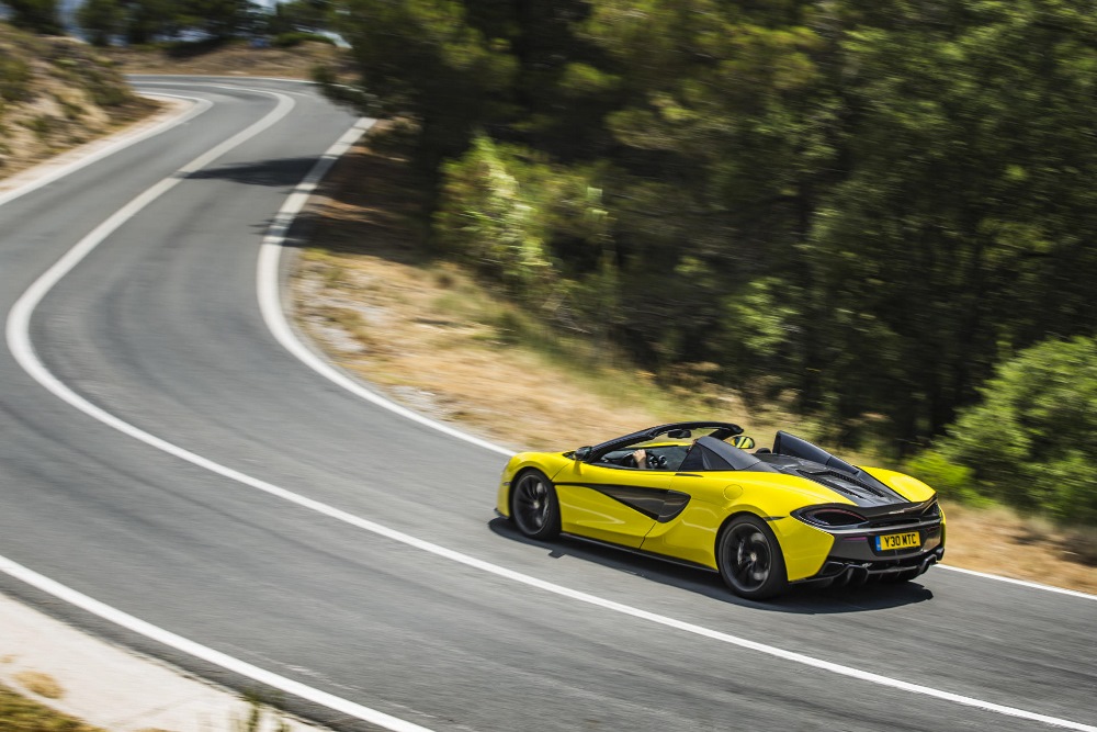 McLaren_570S_Spider_Drive-0058-1000×667
