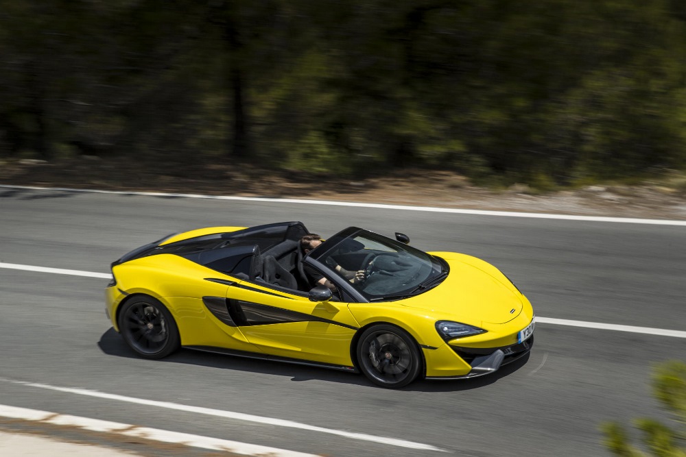 McLaren_570S_Spider_Drive-0063-1000×667
