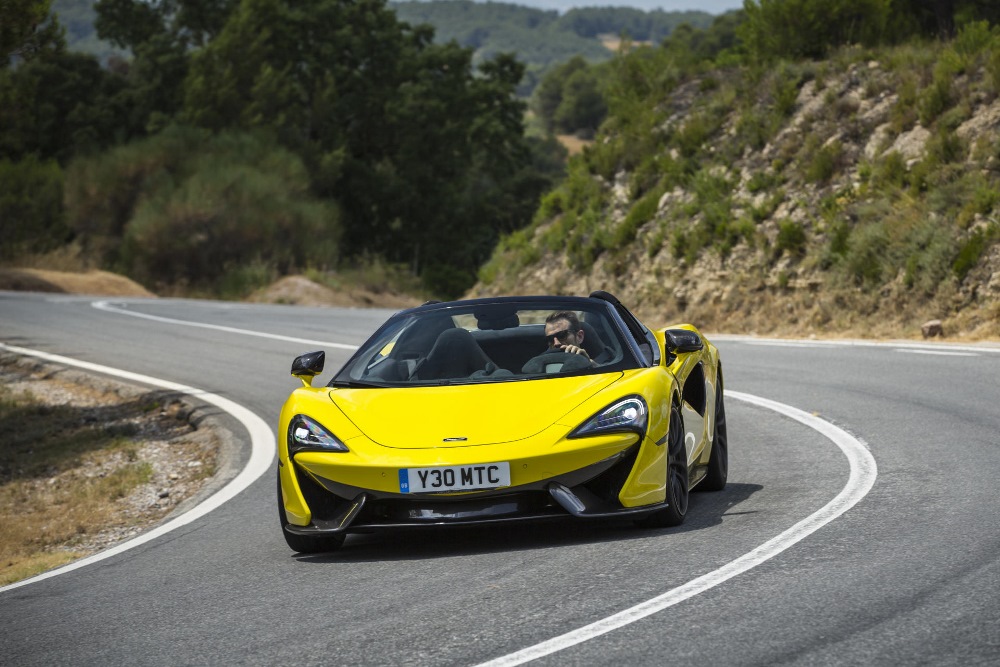 McLaren_570S_Spider_Drive-0064-1000×667
