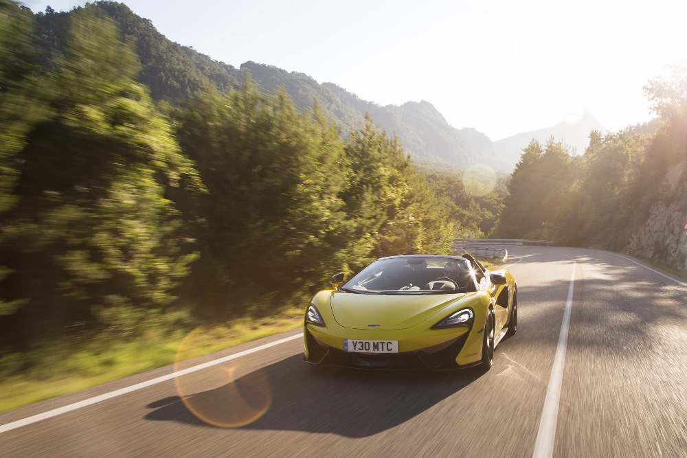 McLaren_570S_Spider_Drive-0068-1000×667