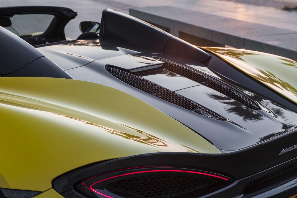 McLaren_570S_Spider_Drive-0069-1000×667