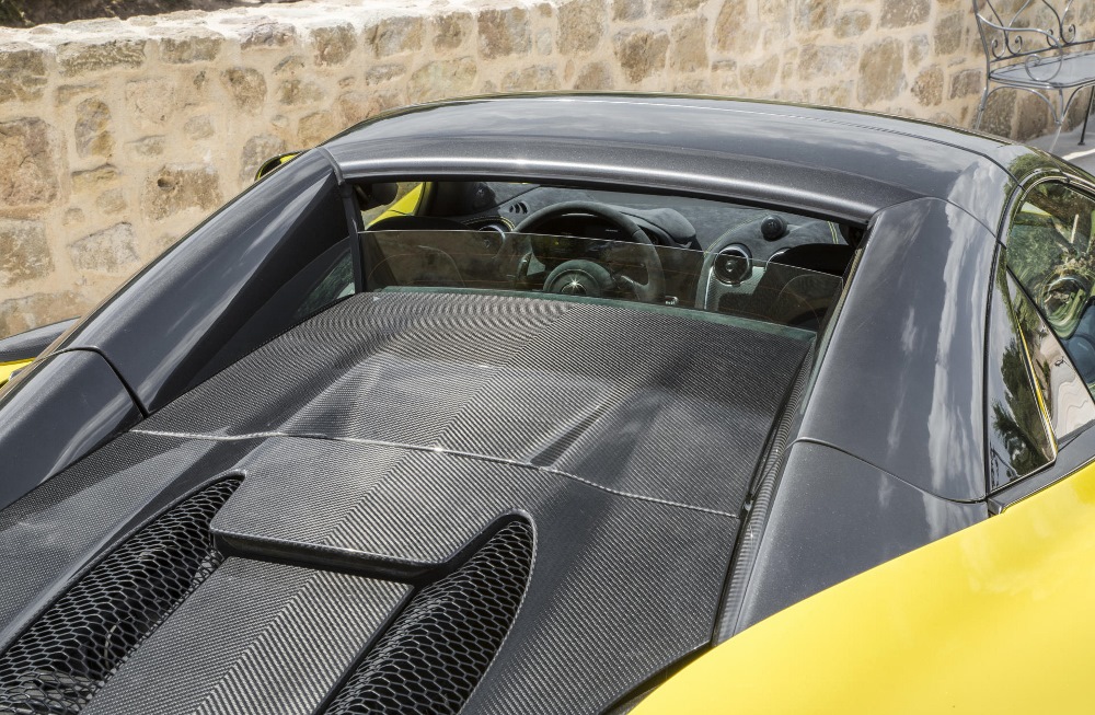 McLaren_570S_Spider_Drive-0073-1000×653