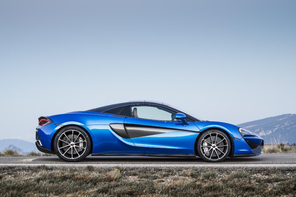 McLaren_570S_Spider_Drive-0088-1000×667