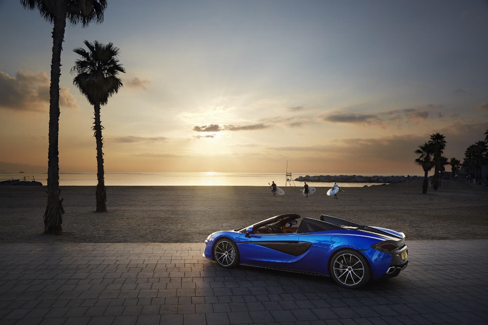 McLaren_570S_Spider_Drive-0096-1000×667
