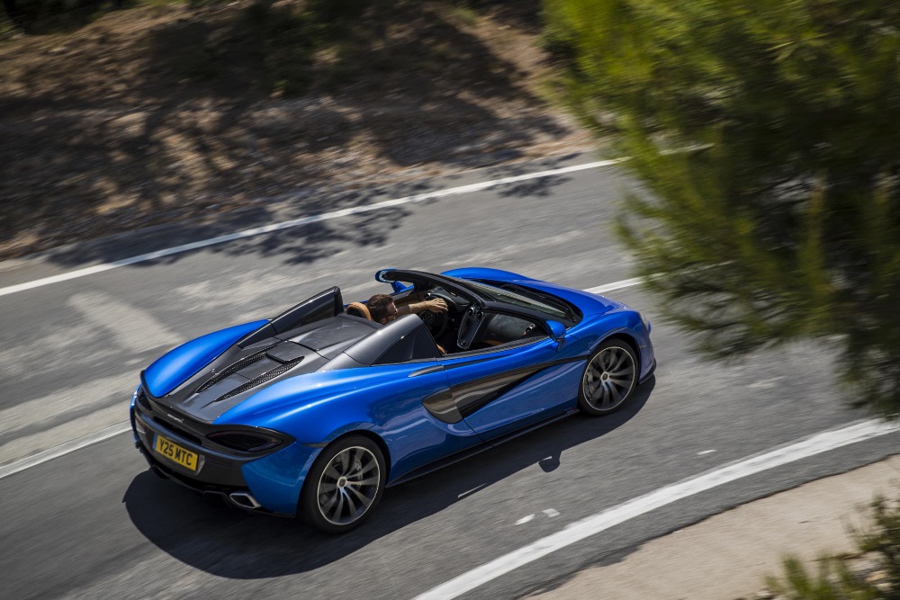 McLaren_570S_Spider_Drive-0102-1000×667