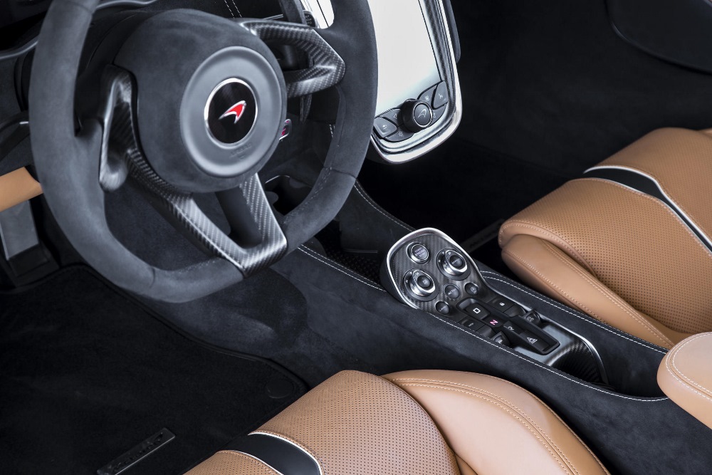 McLaren_570S_Spider_Drive-0111-1000×667