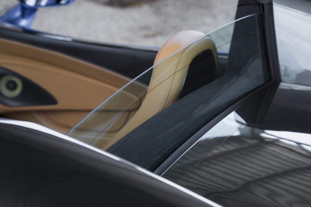 McLaren_570S_Spider_Drive-0116-1000×667
