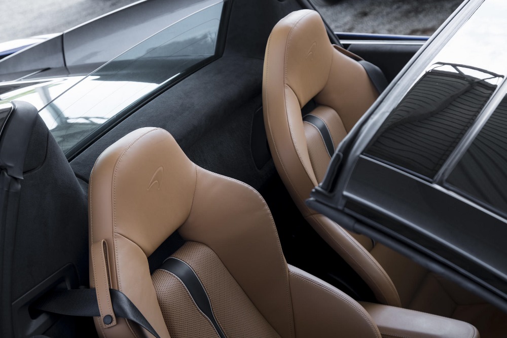 McLaren_570S_Spider_Drive-0118-1000×667