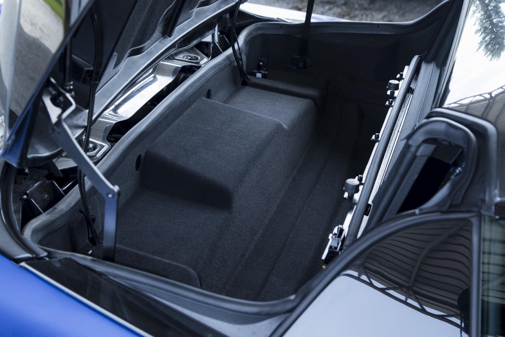 McLaren_570S_Spider_Drive-0119-1000×667