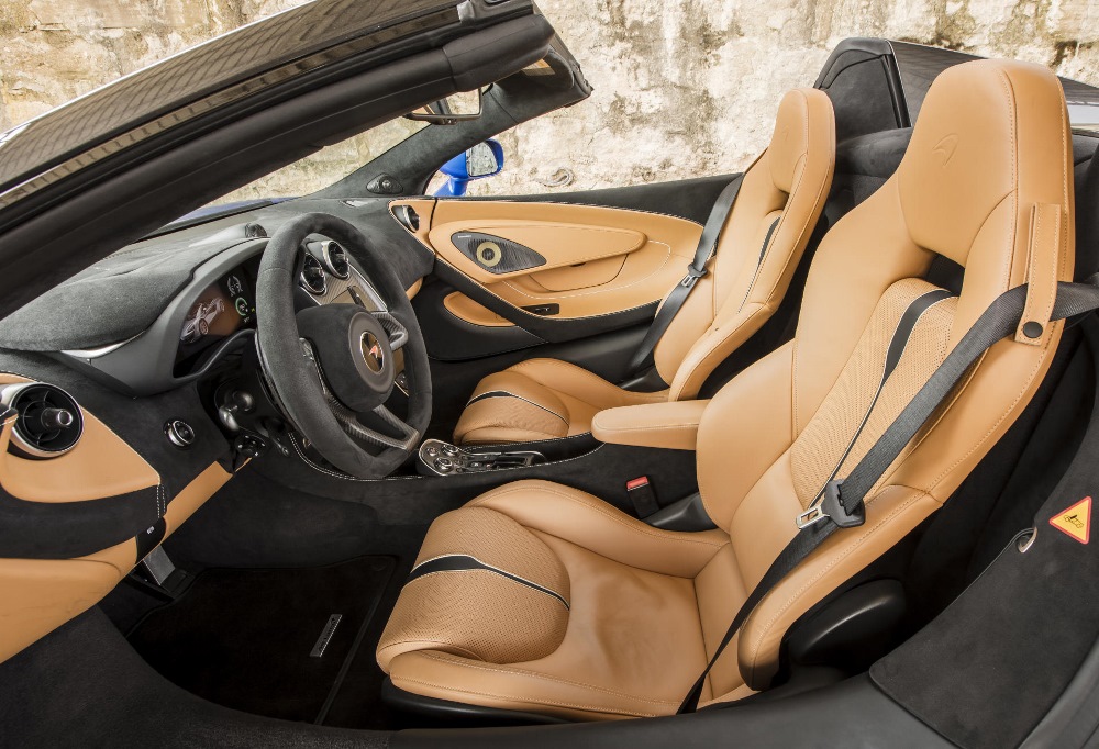 McLaren_570S_Spider_Drive-0125-1000×682