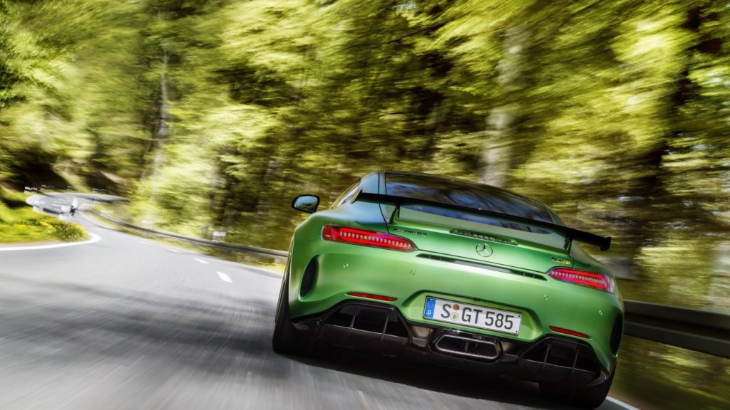 Mercedes-AMGGT-R-16
