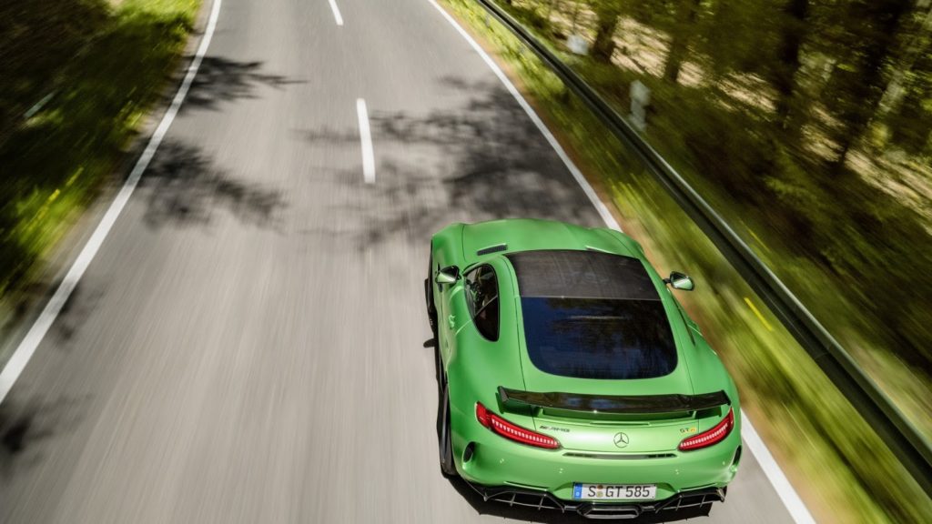Mercedes-AMGGT-R-4