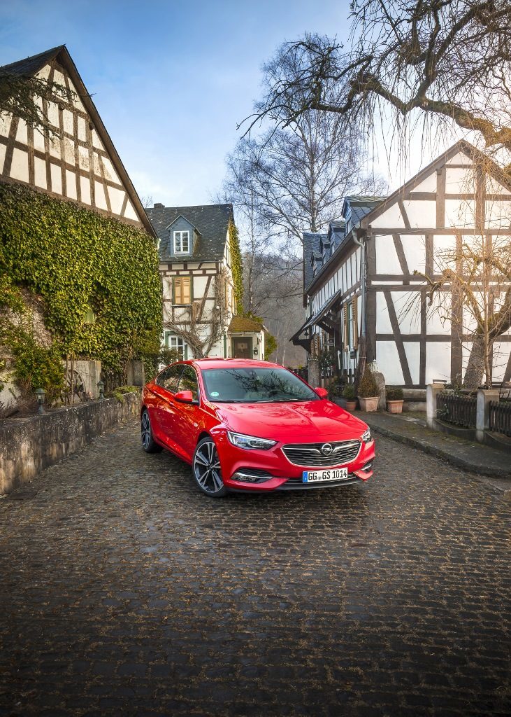 Opel-Insignia-Grand-Sport-305542-731×1024-731×1024
