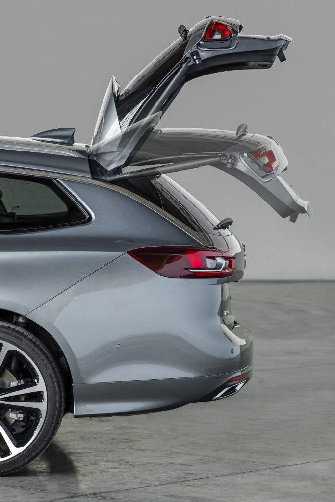 Opel-Insignia-Sports-Tourer-305422-683×1024-683×1024