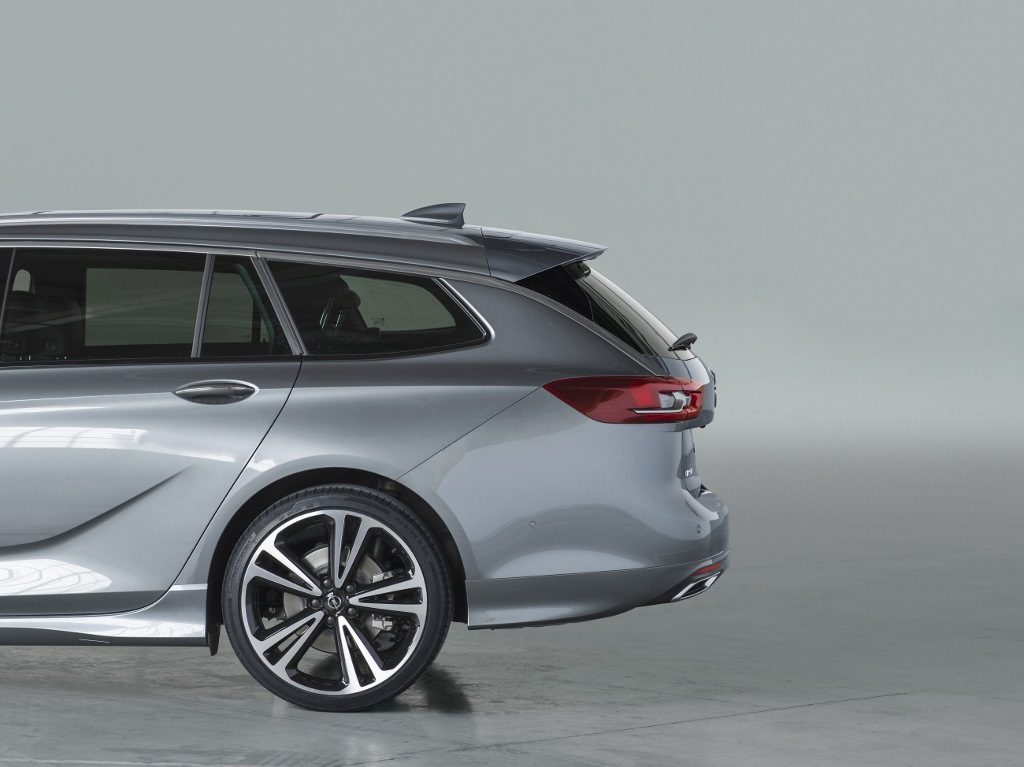 Opel-Insignia-Sports-Tourer-305424-1024×767-1024×767