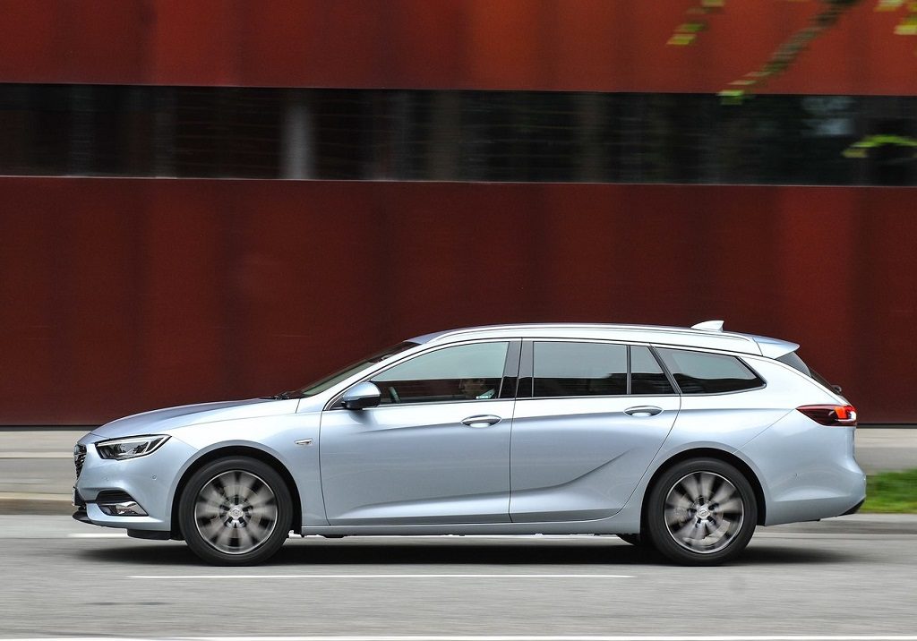 Opel-Insignia_Sports_Tourer-2018-1280-18