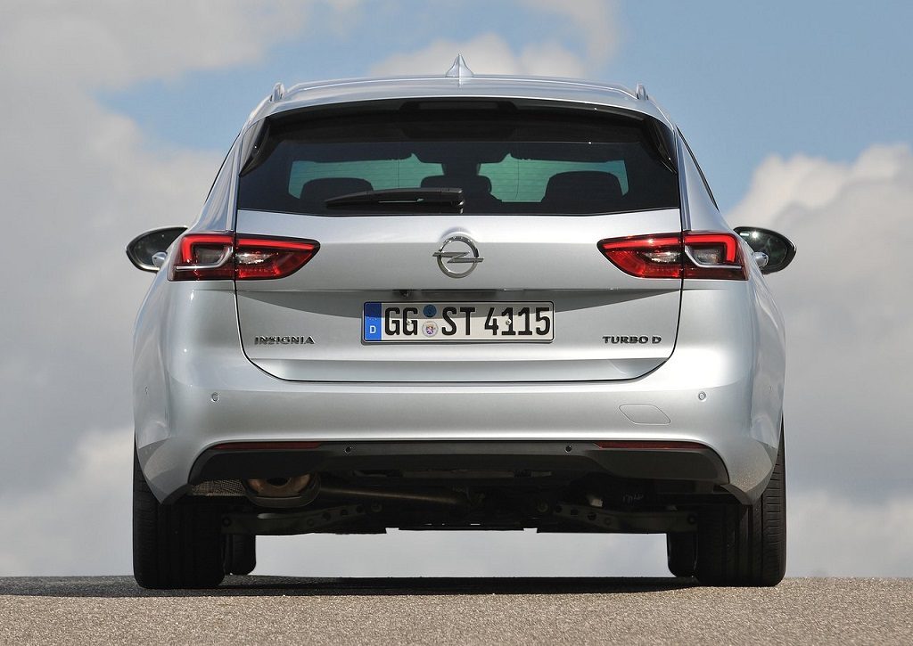 Opel-Insignia_Sports_Tourer-2018-1280-2c