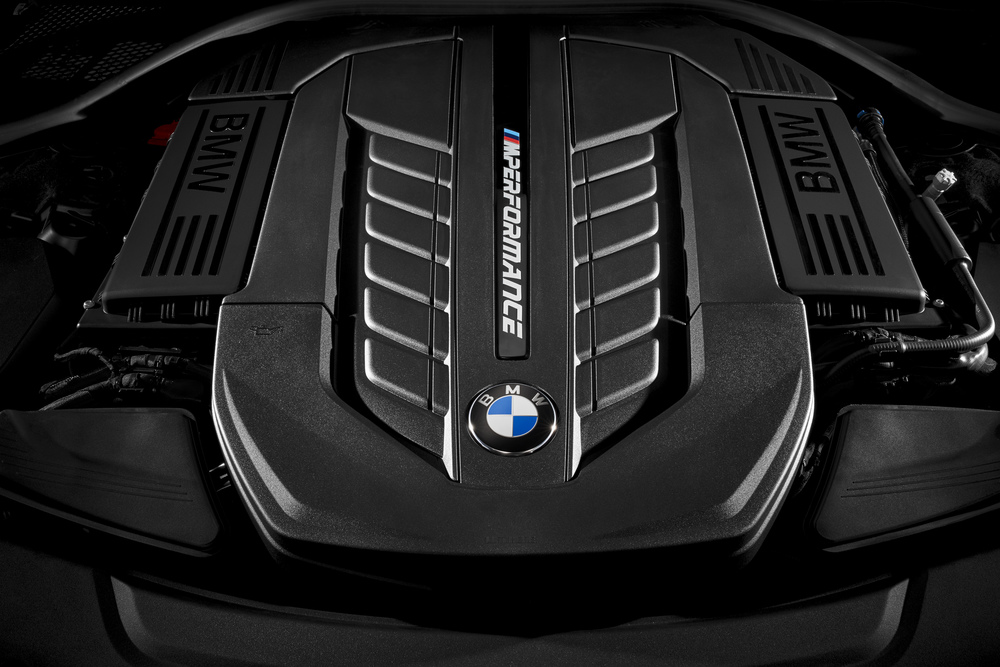BMW M760Li xDrive