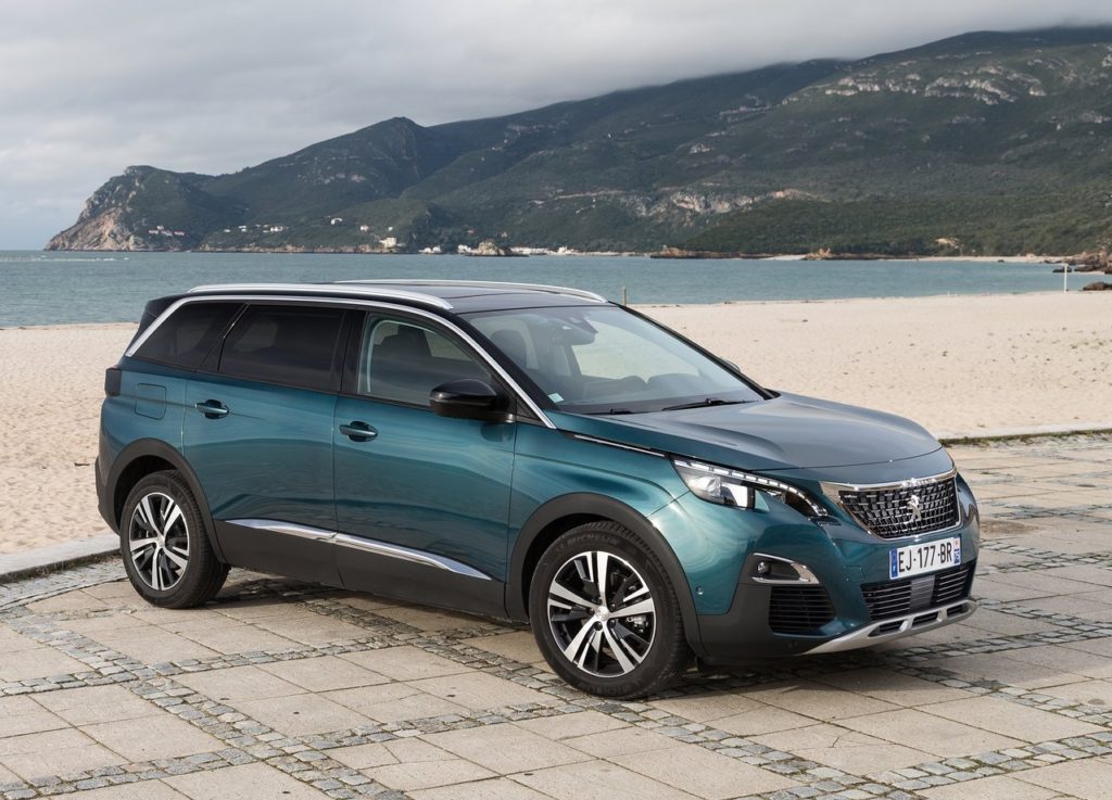 Peugeot-5008-2017-1280-03