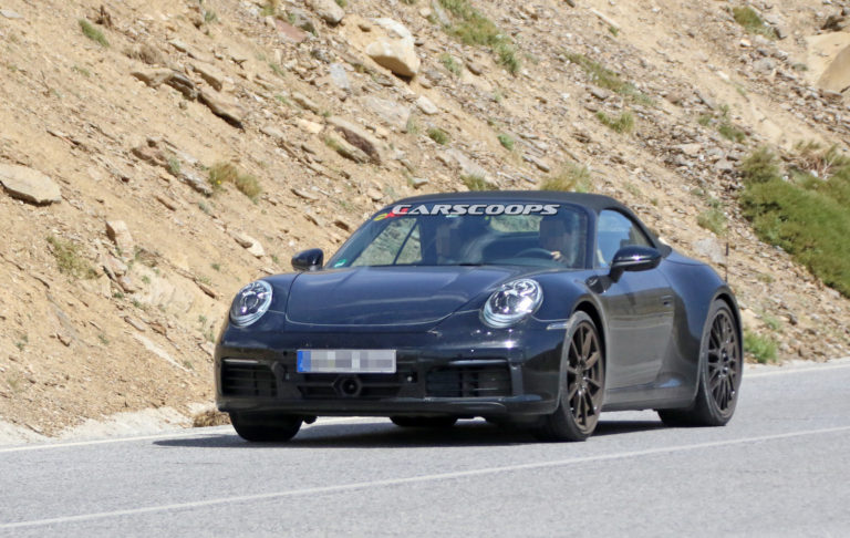 Porsche-992Convertible-01